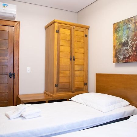ESPAÇO 250 - Apto mobiliado, 3 quartos, sendo uma suíte, banheiro social, cozinha completa, sala de estar, ar condicionado, tv e internet Tiradentes Exterior foto